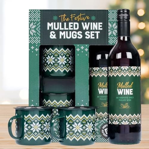 Mulled Red Wine Gift Set for Couples Gifts - Aromatic Spicy Mulled Wine Bottle with 2 x Decorated Enamel Mug. Wine Gift Set for Stocking Fillers or Christmas Gifts for Couples (Green Set)